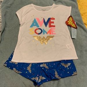 Wonder Woman New NWT Pajamas PJs Girls Size XS 4 5
